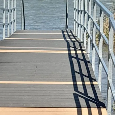 Mit Pool, Wlan Direkt Am 70qm Apartment Balatonmáriafürdő