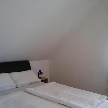 Mit Pool, Wlan Direkt Am 70qm Apartment Balatonmáriafürdő