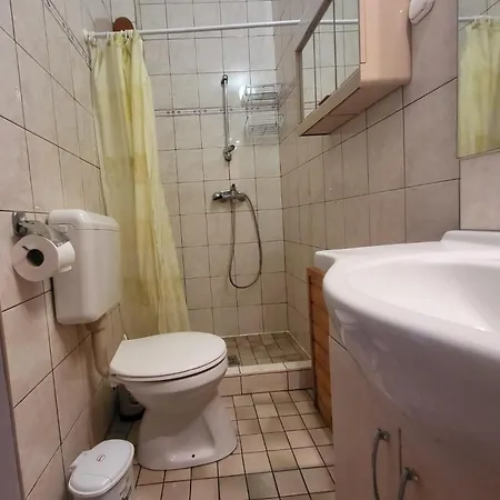 Mit Pool, Wlan Direkt Am 70qm Jozseftelep