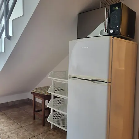 Διαμέρισμα Mit Pool, Wlan Direkt Am 70qm